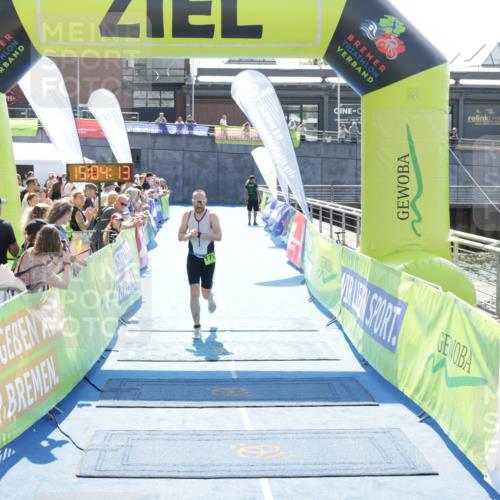 10.08.2025 - GEWOBA Citytriathlon Bremen H.Heesch http://msf.ph/oto/8557476 10.08.2025 15:04:17 Ziel 171 meine-sportfotos.de