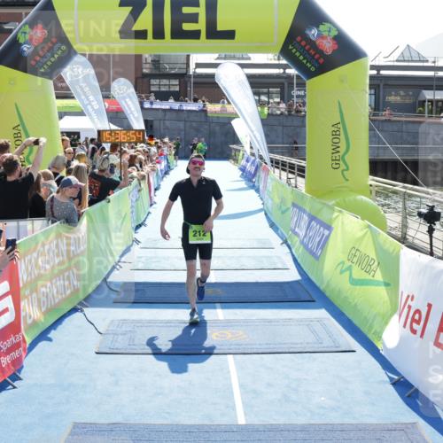 10.08.2025 - GEWOBA Citytriathlon Bremen H.Heesch http://msf.ph/oto/8557492 10.08.2025 15:36:58 Ziel 193, 212, 440 meine-sportfotos.de