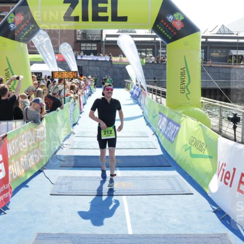 10.08.2025 - GEWOBA Citytriathlon Bremen H.Heesch http://msf.ph/oto/8557494 10.08.2025 15:36:58 Ziel 193, 212, 440 meine-sportfotos.de