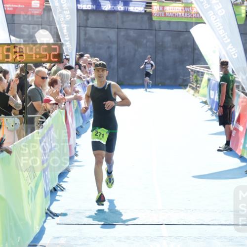 10.08.2025 - GEWOBA Citytriathlon Bremen H.Heesch http://msf.ph/oto/8557508 10.08.2025 15:04:55 Ziel 271 meine-sportfotos.de