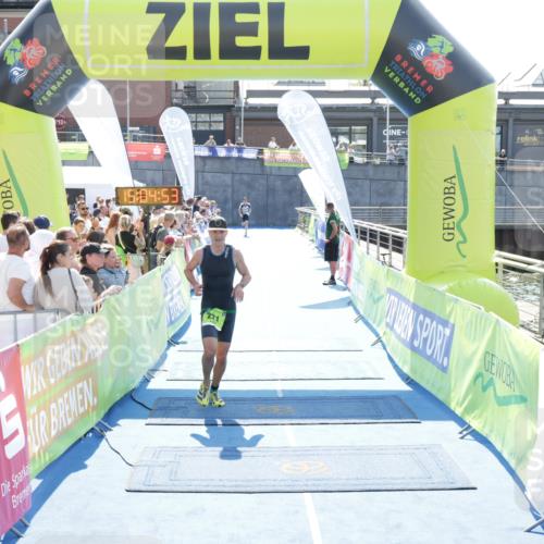 10.08.2025 - GEWOBA Citytriathlon Bremen H.Heesch http://msf.ph/oto/8557515 10.08.2025 15:04:57 Ziel 95, 271 meine-sportfotos.de