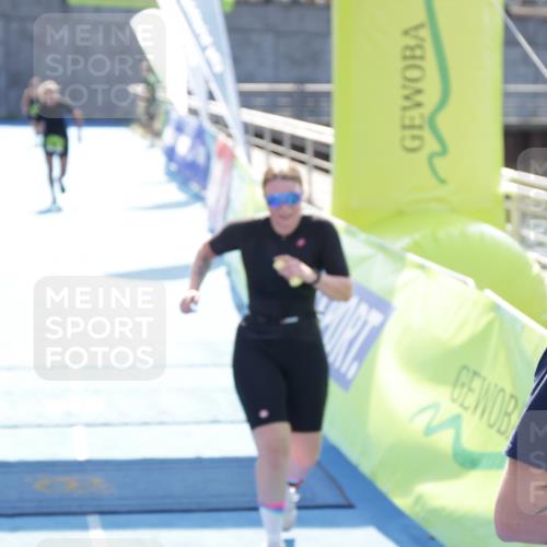 10.08.2025 - GEWOBA Citytriathlon Bremen H.Heesch http://msf.ph/oto/8557527 10.08.2025 15:37:10 Ziel 9, 220, 359, 504 meine-sportfotos.de