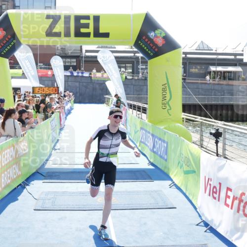 10.08.2025 - GEWOBA Citytriathlon Bremen H.Heesch http://msf.ph/oto/8557539 10.08.2025 15:05:04 Ziel 95, 271 meine-sportfotos.de