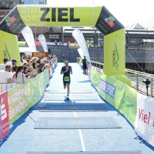 10.08.2025 - GEWOBA Citytriathlon Bremen H.Heesch http://msf.ph/oto/8557555 10.08.2025 15:05:35 Ziel 268 meine-sportfotos.de