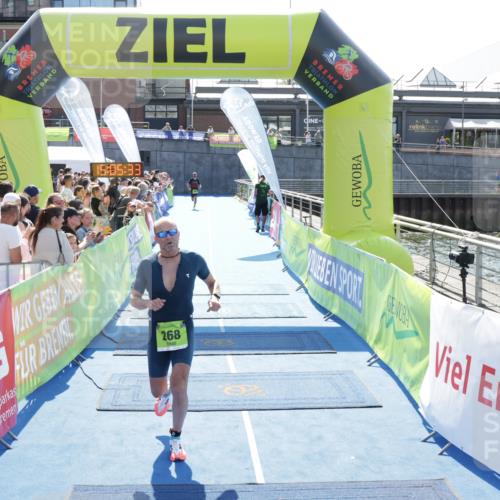 10.08.2025 - GEWOBA Citytriathlon Bremen H.Heesch http://msf.ph/oto/8557567 10.08.2025 15:05:37 Ziel 268 meine-sportfotos.de