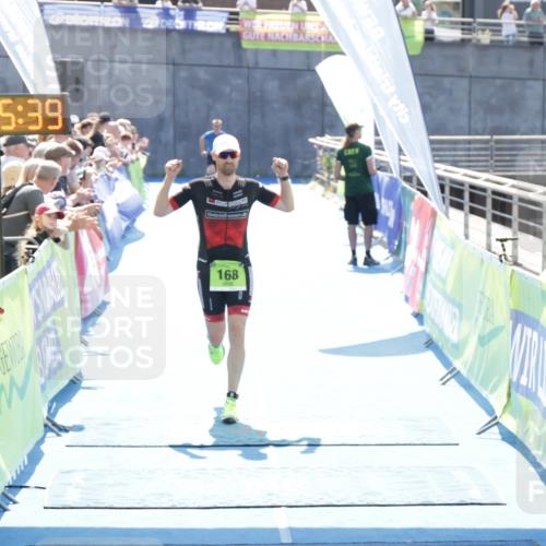 10.08.2025 - GEWOBA Citytriathlon Bremen H.Heesch http://msf.ph/oto/8557571 10.08.2025 15:05:43 Ziel 168 meine-sportfotos.de