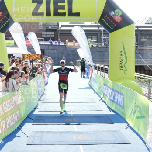 10.08.2025 - GEWOBA Citytriathlon Bremen H.Heesch http://msf.ph/oto/8557576 10.08.2025 15:05:44 Ziel 25, 168 meine-sportfotos.de