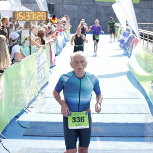 10.08.2025 - GEWOBA Citytriathlon Bremen H.Heesch http://msf.ph/oto/8557577 10.08.2025 15:37:32 Ziel 336, 342, 373, 374, 473 meine-sportfotos.de