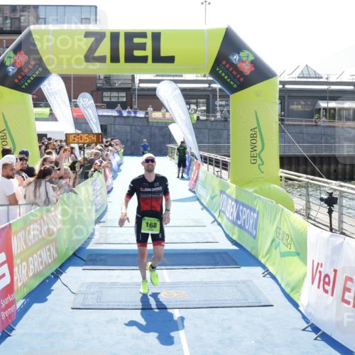 10.08.2025 - GEWOBA Citytriathlon Bremen H.Heesch http://msf.ph/oto/8557582 10.08.2025 15:05:45 Ziel 25, 168 meine-sportfotos.de