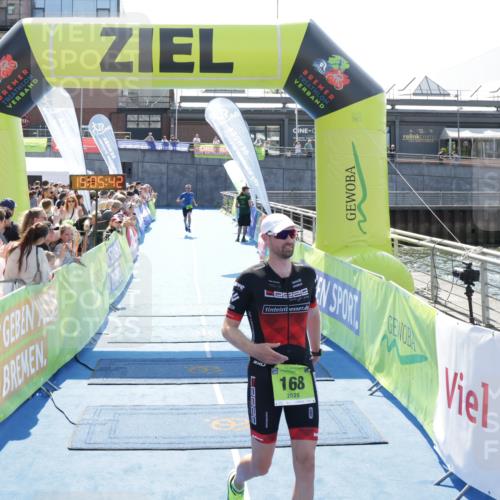 10.08.2025 - GEWOBA Citytriathlon Bremen H.Heesch http://msf.ph/oto/8557589 10.08.2025 15:05:46 Ziel 25, 168 meine-sportfotos.de