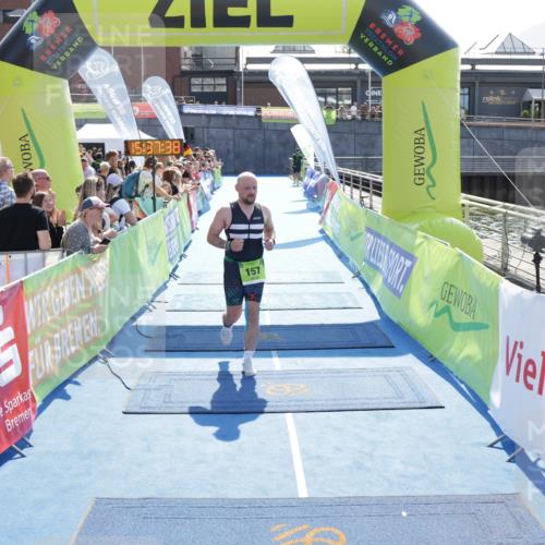 10.08.2025 - GEWOBA Citytriathlon Bremen H.Heesch http://msf.ph/oto/8557612 10.08.2025 15:37:42 Ziel 157, 342, 373, 473 meine-sportfotos.de