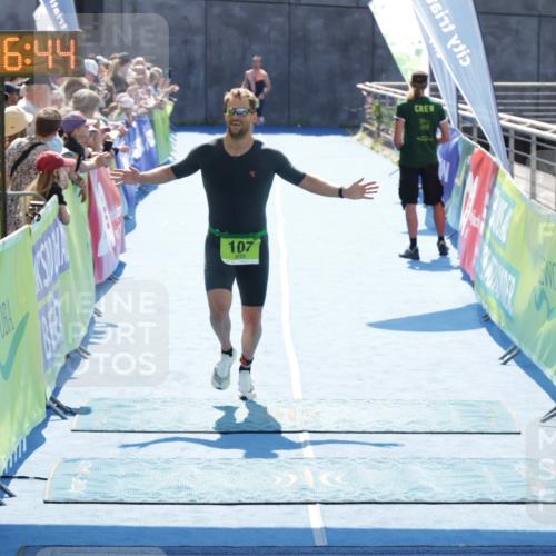 10.08.2025 - GEWOBA Citytriathlon Bremen H.Heesch http://msf.ph/oto/8557623 10.08.2025 15:06:48 Ziel 107 meine-sportfotos.de