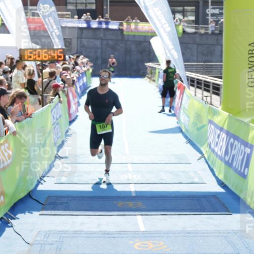 10.08.2025 - GEWOBA Citytriathlon Bremen H.Heesch http://msf.ph/oto/8557627 10.08.2025 15:06:49 Ziel 107 meine-sportfotos.de