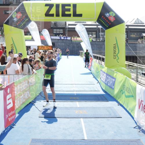 10.08.2025 - GEWOBA Citytriathlon Bremen H.Heesch http://msf.ph/oto/8557633 10.08.2025 15:06:50 Ziel 107 meine-sportfotos.de