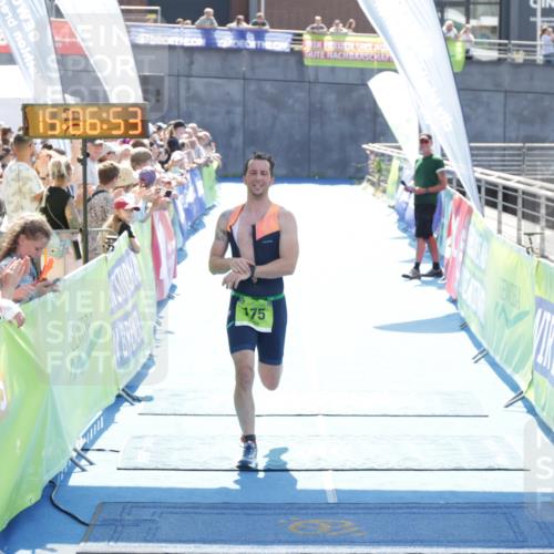 10.08.2025 - GEWOBA Citytriathlon Bremen H.Heesch http://msf.ph/oto/8557654 10.08.2025 15:06:57 Ziel 175 meine-sportfotos.de