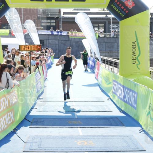 10.08.2025 - GEWOBA Citytriathlon Bremen H.Heesch http://msf.ph/oto/8557670 10.08.2025 15:07:08 Ziel 178, 214 meine-sportfotos.de