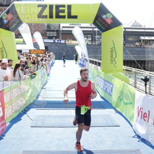 10.08.2025 - GEWOBA Citytriathlon Bremen H.Heesch http://msf.ph/oto/8557683 10.08.2025 15:07:46 Ziel 10, 117 meine-sportfotos.de