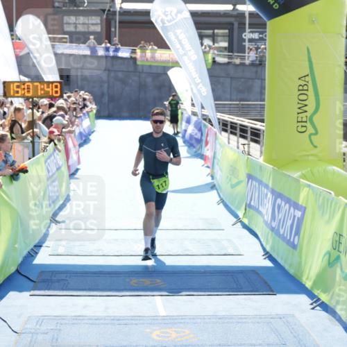 10.08.2025 - GEWOBA Citytriathlon Bremen H.Heesch http://msf.ph/oto/8557690 10.08.2025 15:07:52 Ziel 10, 117 meine-sportfotos.de