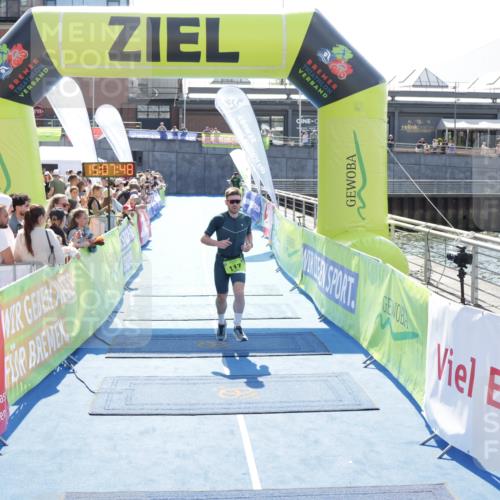 10.08.2025 - GEWOBA Citytriathlon Bremen H.Heesch http://msf.ph/oto/8557692 10.08.2025 15:07:52 Ziel 10, 117 meine-sportfotos.de