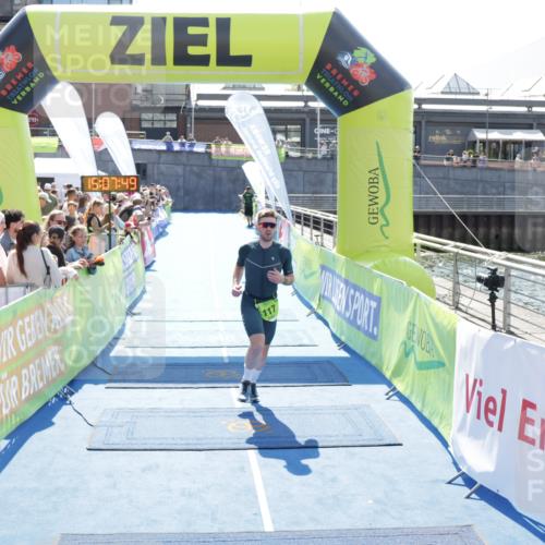 10.08.2025 - GEWOBA Citytriathlon Bremen H.Heesch http://msf.ph/oto/8557694 10.08.2025 15:07:52 Ziel 10, 117 meine-sportfotos.de