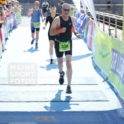 10.08.2025 - GEWOBA Citytriathlon Bremen H.Heesch http://msf.ph/oto/8557695 10.08.2025 15:38:39 Ziel 270, 332, 379, 465 meine-sportfotos.de