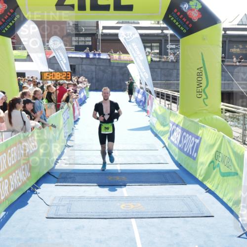 10.08.2025 - GEWOBA Citytriathlon Bremen H.Heesch http://msf.ph/oto/8557709 10.08.2025 15:08:27 Ziel 96 meine-sportfotos.de