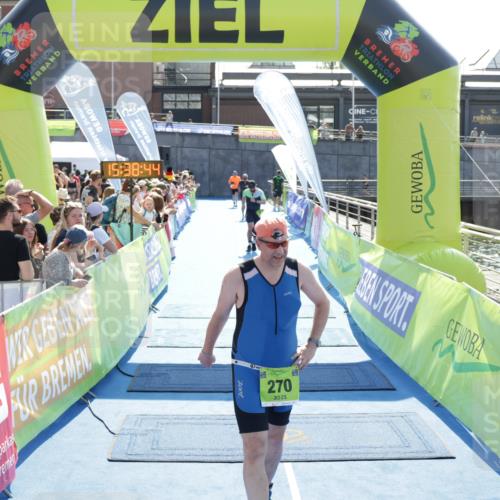 10.08.2025 - GEWOBA Citytriathlon Bremen H.Heesch http://msf.ph/oto/8557715 10.08.2025 15:38:48 Ziel 120, 270 meine-sportfotos.de
