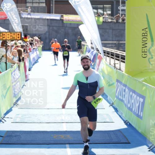 10.08.2025 - GEWOBA Citytriathlon Bremen H.Heesch http://msf.ph/oto/8557722 10.08.2025 15:38:52 Ziel 120 meine-sportfotos.de