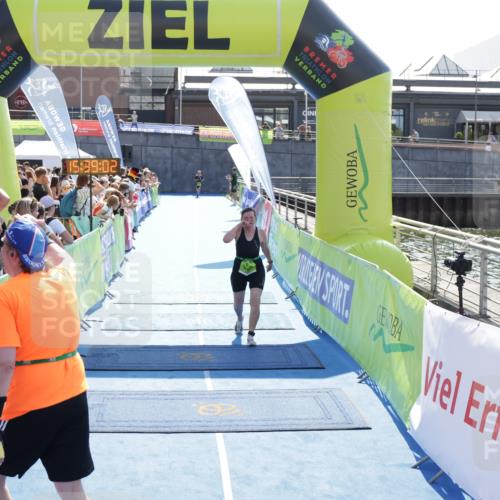 10.08.2025 - GEWOBA Citytriathlon Bremen H.Heesch http://msf.ph/oto/8557746 10.08.2025 15:39:06 Ziel 275, 300, 530 meine-sportfotos.de