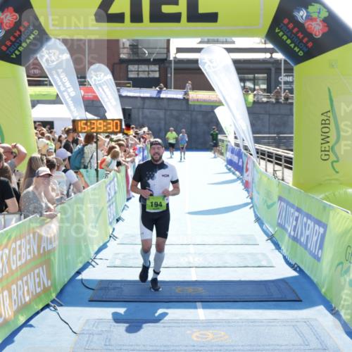 10.08.2025 - GEWOBA Citytriathlon Bremen H.Heesch http://msf.ph/oto/8557775 10.08.2025 15:39:34 Ziel 194, 510 meine-sportfotos.de