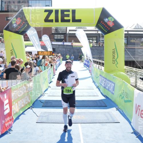 10.08.2025 - GEWOBA Citytriathlon Bremen H.Heesch http://msf.ph/oto/8557778 10.08.2025 15:39:35 Ziel 194, 510 meine-sportfotos.de