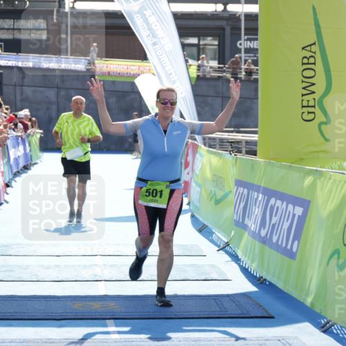 10.08.2025 - GEWOBA Citytriathlon Bremen H.Heesch http://msf.ph/oto/8557781 10.08.2025 15:39:44 Ziel 305, 428, 501 meine-sportfotos.de