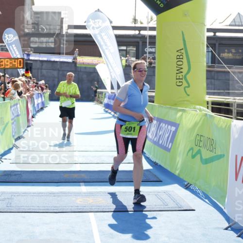 10.08.2025 - GEWOBA Citytriathlon Bremen H.Heesch http://msf.ph/oto/8557783 10.08.2025 15:39:44 Ziel 305, 428, 501 meine-sportfotos.de