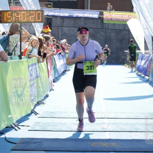 10.08.2025 - GEWOBA Citytriathlon Bremen H.Heesch http://msf.ph/oto/8557805 10.08.2025 15:40:24 Ziel 387 meine-sportfotos.de