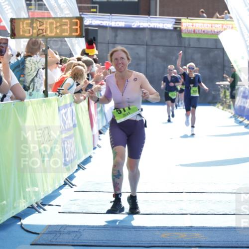 10.08.2025 - GEWOBA Citytriathlon Bremen H.Heesch http://msf.ph/oto/8557818 10.08.2025 15:40:37 Ziel 316, 361, 511 meine-sportfotos.de