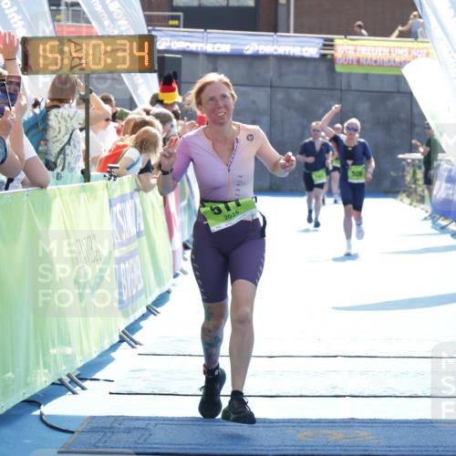 10.08.2025 - GEWOBA Citytriathlon Bremen H.Heesch http://msf.ph/oto/8557819 10.08.2025 15:40:38 Ziel 316, 361, 511 meine-sportfotos.de
