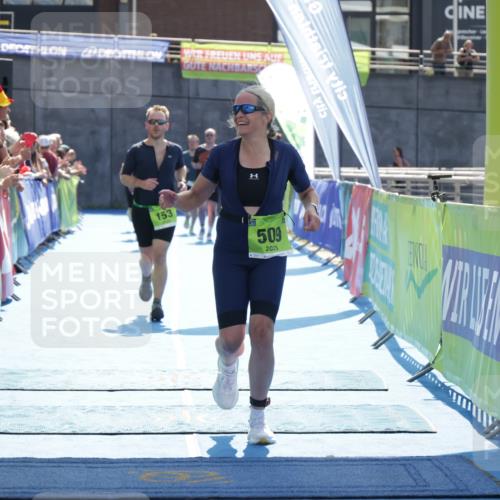 10.08.2025 - GEWOBA Citytriathlon Bremen H.Heesch http://msf.ph/oto/8557825 10.08.2025 15:40:43 Ziel 153, 316, 509, 511 meine-sportfotos.de
