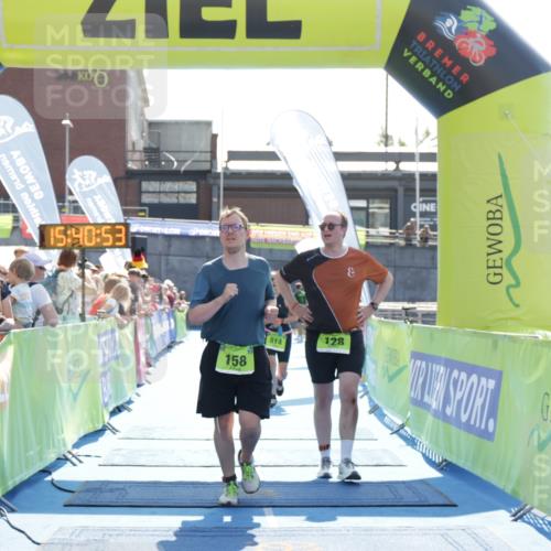 10.08.2025 - GEWOBA Citytriathlon Bremen H.Heesch http://msf.ph/oto/8557846 10.08.2025 15:40:57 Ziel 128, 158, 366, 370, 514 meine-sportfotos.de