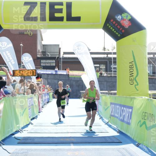10.08.2025 - GEWOBA Citytriathlon Bremen H.Heesch http://msf.ph/oto/8557888 10.08.2025 15:42:11 Ziel 508, 512 meine-sportfotos.de