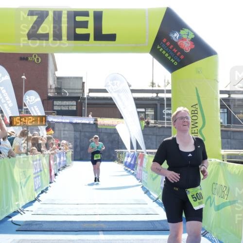 10.08.2025 - GEWOBA Citytriathlon Bremen H.Heesch http://msf.ph/oto/8557897 10.08.2025 15:42:15 Ziel 357, 508, 512 meine-sportfotos.de