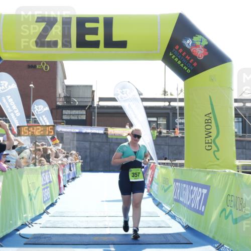 10.08.2025 - GEWOBA Citytriathlon Bremen H.Heesch http://msf.ph/oto/8557900 10.08.2025 15:42:19 Ziel 357, 508, 512 meine-sportfotos.de