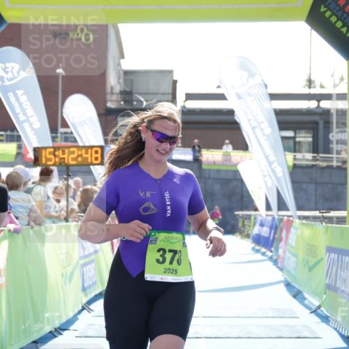 10.08.2025 - GEWOBA Citytriathlon Bremen H.Heesch http://msf.ph/oto/8557915 10.08.2025 15:42:52 Ziel 378, 433, 518 meine-sportfotos.de