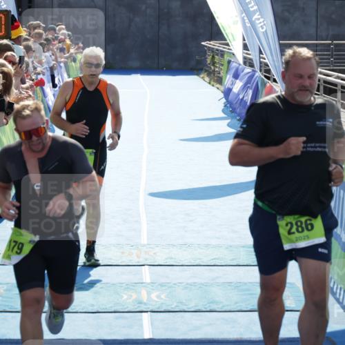 10.08.2025 - GEWOBA Citytriathlon Bremen H.Heesch http://msf.ph/oto/8557937 10.08.2025 15:43:24 Ziel 179, 286, 291, 322 meine-sportfotos.de
