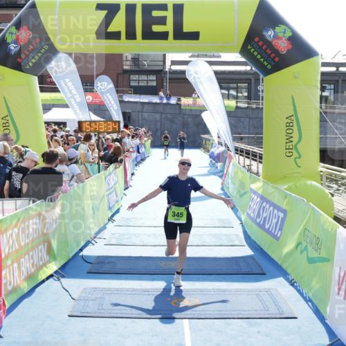10.08.2025 - GEWOBA Citytriathlon Bremen H.Heesch http://msf.ph/oto/8557947 10.08.2025 15:43:38 Ziel 345 meine-sportfotos.de