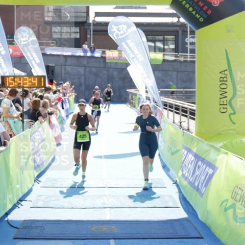 10.08.2025 - GEWOBA Citytriathlon Bremen H.Heesch http://msf.ph/oto/8557954 10.08.2025 15:43:45 Ziel 345, 414, 425, 489 meine-sportfotos.de
