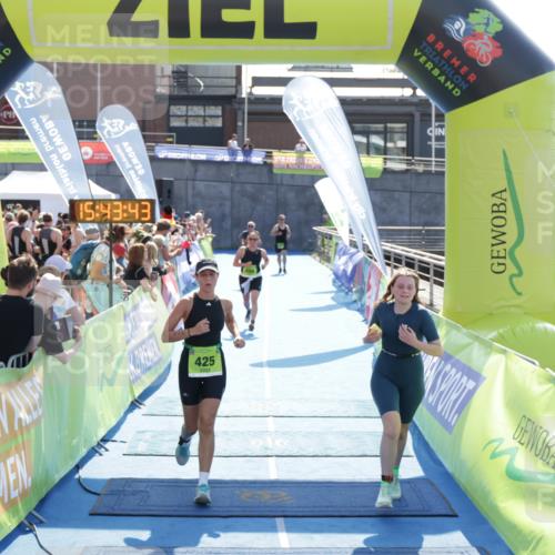 10.08.2025 - GEWOBA Citytriathlon Bremen H.Heesch http://msf.ph/oto/8557957 10.08.2025 15:43:47 Ziel 414, 425, 489 meine-sportfotos.de