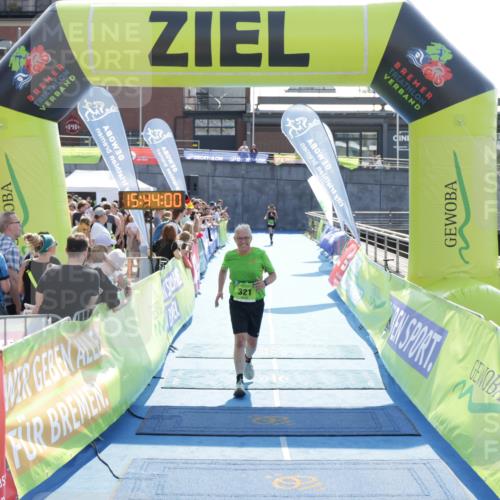 10.08.2025 - GEWOBA Citytriathlon Bremen H.Heesch http://msf.ph/oto/8557975 10.08.2025 15:44:04 Ziel 276, 321 meine-sportfotos.de