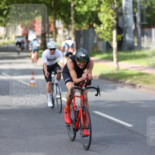 10.08.2025 - GEWOBA Citytriathlon Bremen Yannick Fuchs http://msf.ph/oto/8557982 10.08.2025 12:28:30 Radfahren 612, 622, 625, 629, 685, 732, 812, 816, 828, 941, 980, 981 meine-sportfotos.de