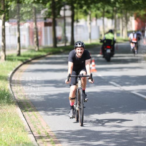 10.08.2025 - GEWOBA Citytriathlon Bremen Yannick Fuchs http://msf.ph/oto/8558000 10.08.2025 12:28:38 Radfahren 612, 622, 625, 629, 732, 812, 816, 828, 941, 980, 981 meine-sportfotos.de