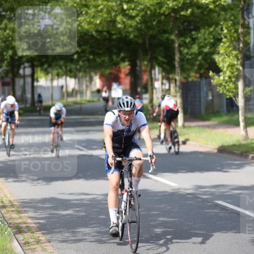10.08.2025 - GEWOBA Citytriathlon Bremen Yannick Fuchs http://msf.ph/oto/8558015 10.08.2025 12:29:21 Radfahren 576, 583, 605, 656, 679, 687, 771, 799, 1007, 1030 meine-sportfotos.de